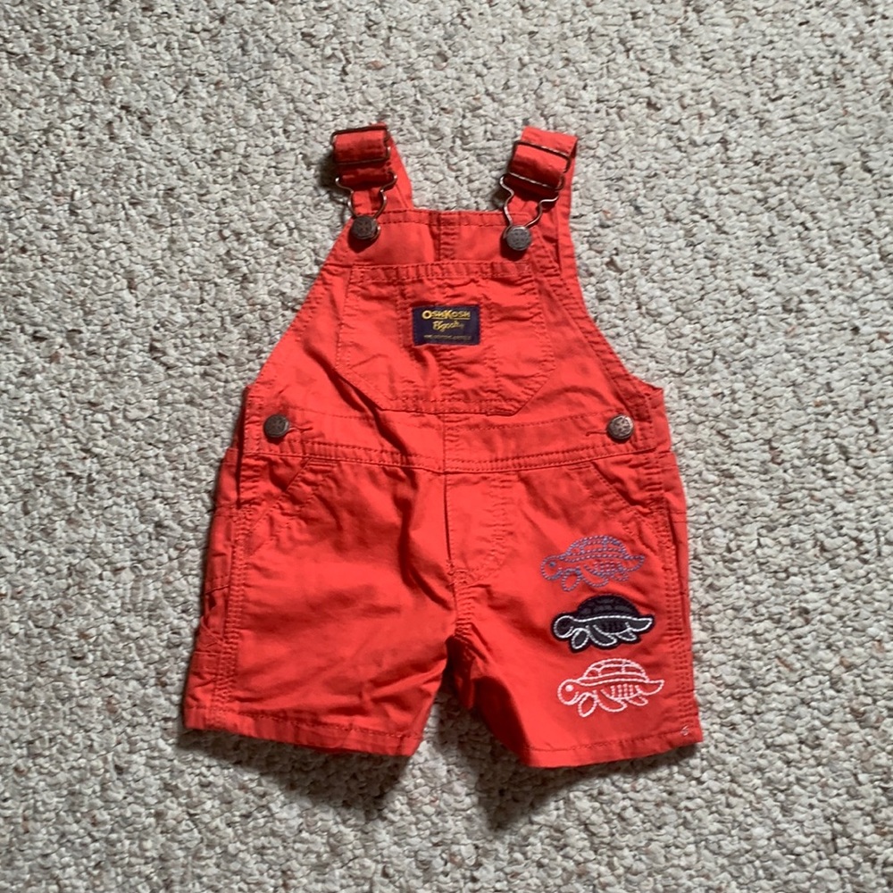 OshKosh B’gosh Red Overalls Turtle embroidered size 3 months